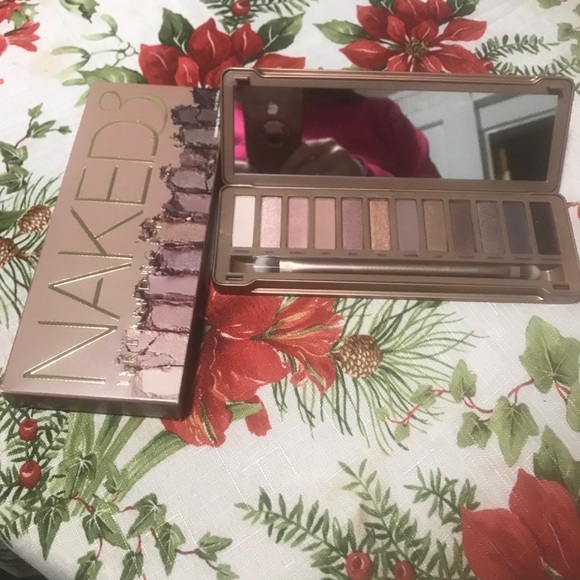 Urban Decay Other - NIB Urban Decay Naked 3 eyeshadow palette